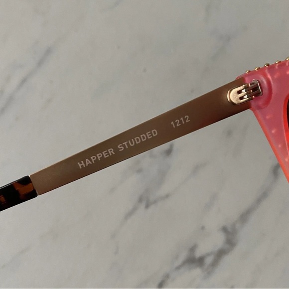 NWT Quay “Pink Harper Studded” EXTREMELY RARE Sunglasses - Picture 4 of 5